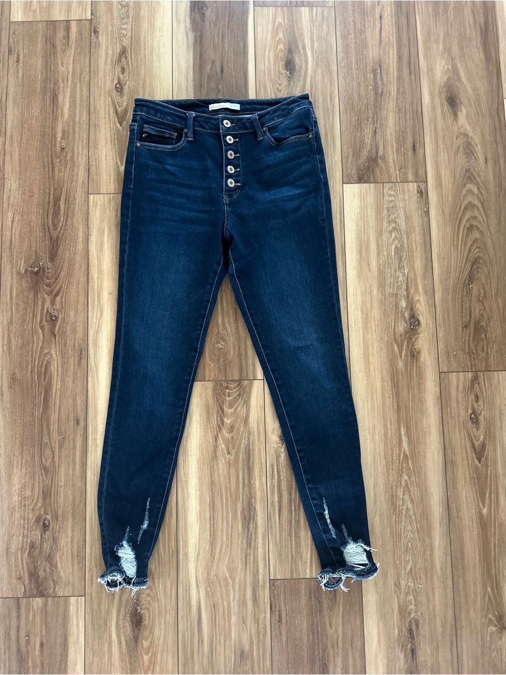 KanCan women’s Dark Blue High-Rise Distressed Jeans size 29